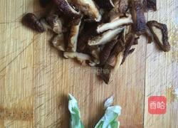 香菇炒菜花的做法图解4