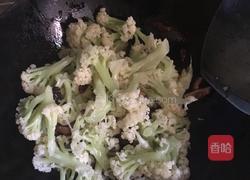 香菇炒菜花的做法图解7