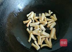五彩鸡肉煎泥肠的做法图解7