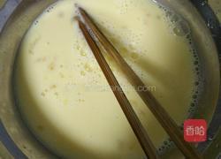 牛奶炖鸡蛋的做法图解1