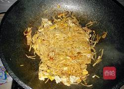 早餐肉丝炒面的做法图解4
