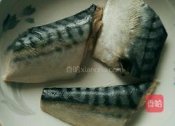 蚝油煎鲭鱼的做法图解1