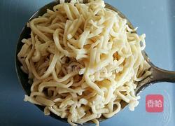 蚝油素炒面条的做法图解4