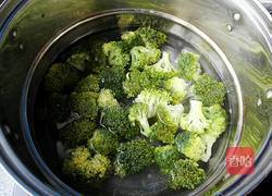 蒜香西兰花的做法图解5