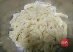 胡萝卜干拌面的做法图解3