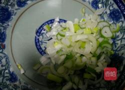 胡萝卜鸡蛋饼的做法图解1