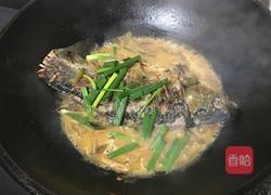 红烧鲫鱼的做法图解8