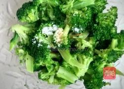 凉拌西兰花的做法图解3