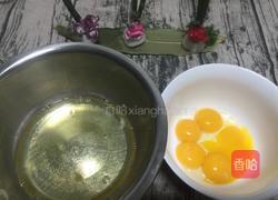 八寸戚风水果蛋糕的做法图解1
