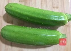 鸡肉片炒西葫芦的做法图解4