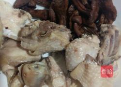 肉蘑炖土鸡的做法图解1