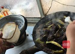 油焖茄子尖椒的做法图解10