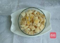 香蕉苹果沙拉的做法图解3