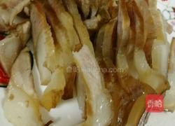 蒜苔炒腊肉的做法图解1
