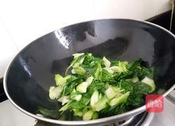 番茄酱炒青菜的做法图解3