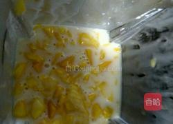 芒果慕斯杯（可做生日蛋糕)的做法图解2