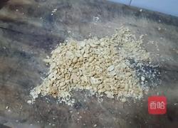 手工花生牛轧糖的做法图解2
