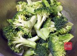 清炒西兰花的做法图解2