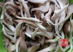 炒烤平菇的做法图解1