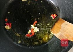 土豆木耳炖白菜的做法图解1