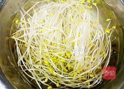 金针菇炒黄豆芽的做法图解2