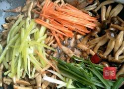 小炒蟹腿菇的做法图解8