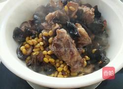 家常排骨黄豆煲的做法图解8