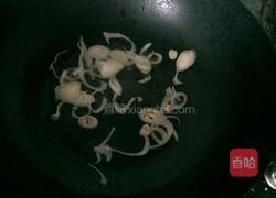 西红柿白菜炒馒头的做法图解4