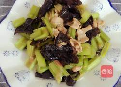 芹菜木耳炒肉的做法图解10