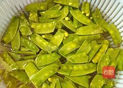 荷溏月色的做法图解1