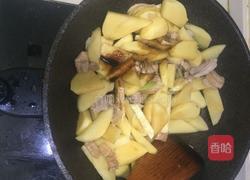 土豆炖肉的做法图解6