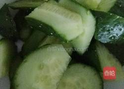 腊八醋拌黄瓜的做法图解2
