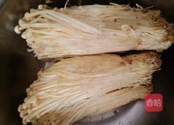 凉拌金针菇的做法图解2