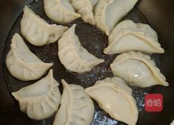 猪肉白菜煎饺的做法图解11