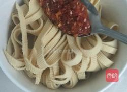 辣酱豆皮的做法图解1