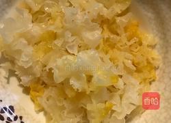 银耳红枣汤的做法图解2