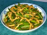 蒜苔炒肉丝