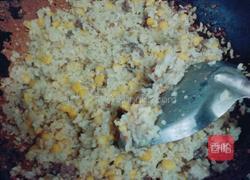 牛肉洋蔥玉米蛋炒飯的做法图解4