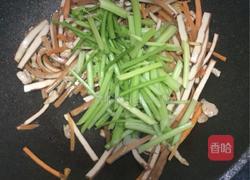 芹菜炒香干 肉肉版的做法图解6