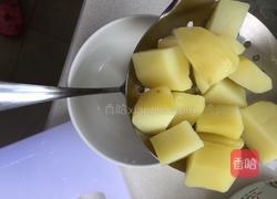 薯茸鲜虾牛肉披萨的做法图解7