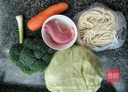  瘦肉炒面的做法图解1