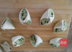 亚麻籽粉双色花卷的做法图解8