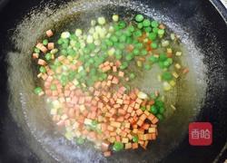 五彩炒饭的做法图解2