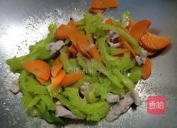 苦瓜炒肉的做法图解8