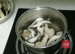 鲜蘑樱桃小面的做法图解4