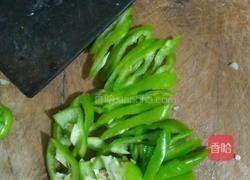 土豆尖椒的做法图解1