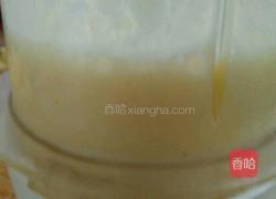鲜榨菠萝汁的做法图解4