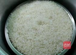 豌豆炒饭的做法图解1