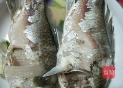 凉拌鲫鱼的做法图解2