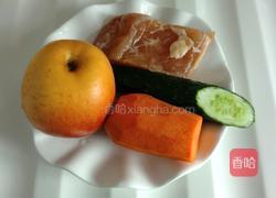 苹果炒鸡肉丝的做法图解1